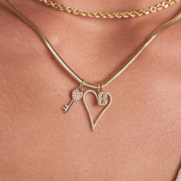 14K Solid Gold Long Diamond Heart Charm Pendant 0.14ct NWT - Picture 3 of 7